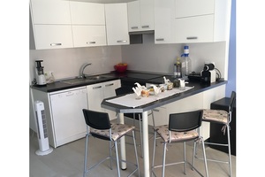 02 Kitchen area