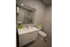 09 Bathroom