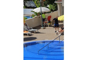 16 swimming pool with life guard