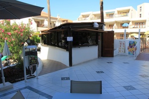 18 pool bar